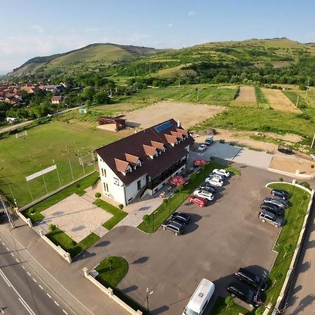 Martini Restaurant & Cazare Sebesel Екстериор снимка