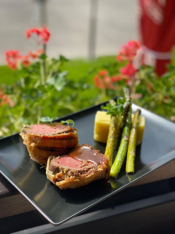 Martini Restaurant & Cazare Sebesel Екстериор снимка