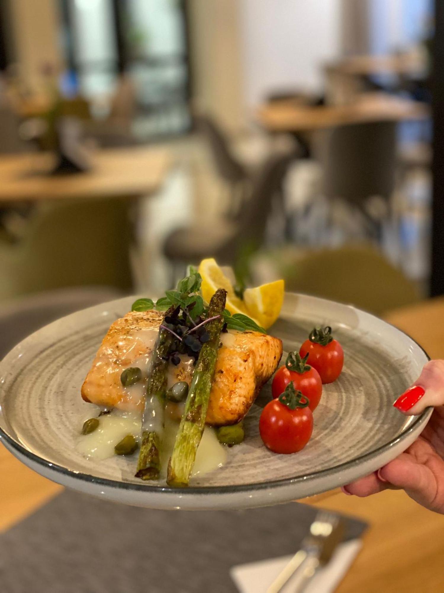 Martini Restaurant & Cazare Sebesel Екстериор снимка